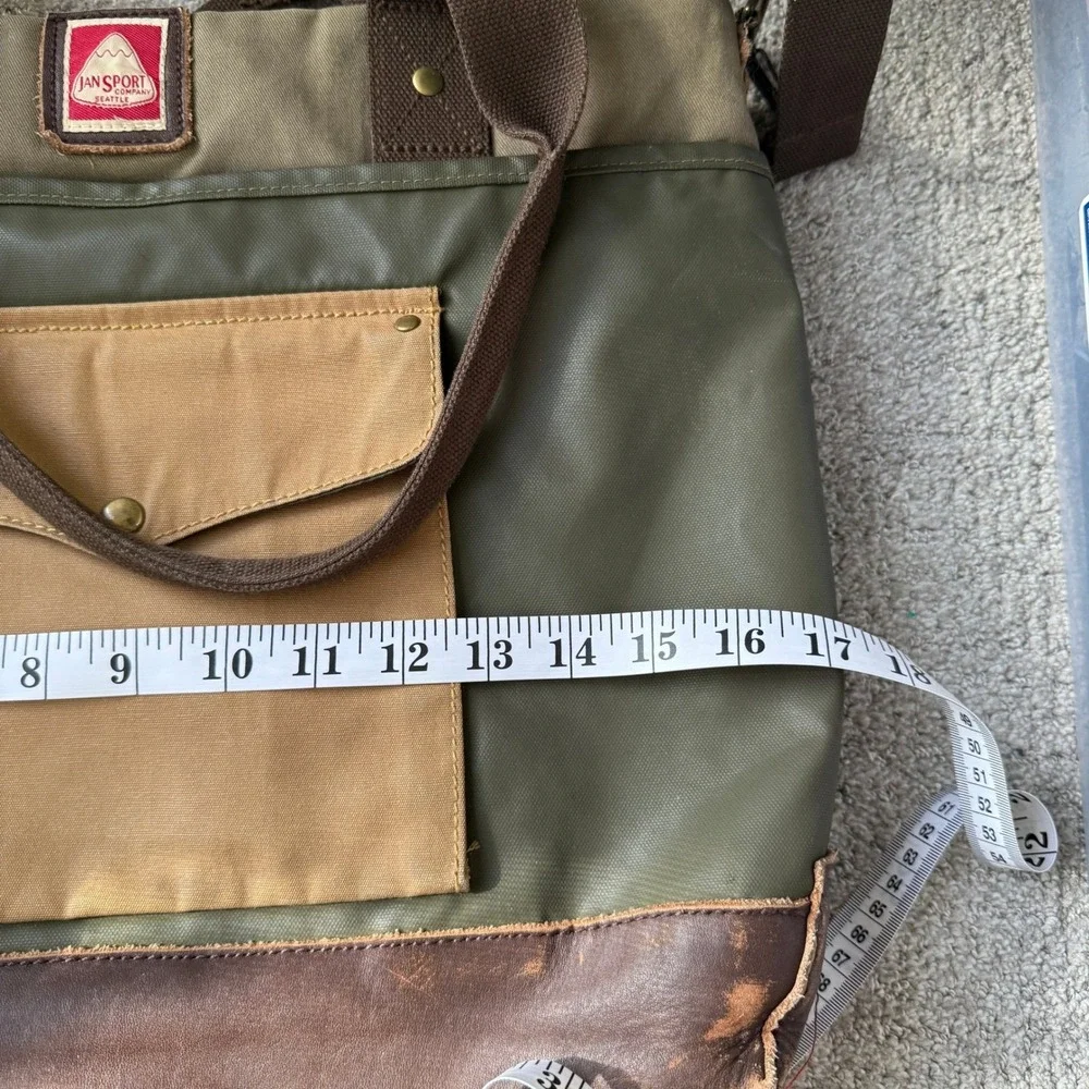 JanSport Seattle Skip Yowell Green Machine Brannon‎ Messenger Tote Bag Rare
